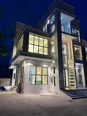 4 Bedroom With Bq + Pool