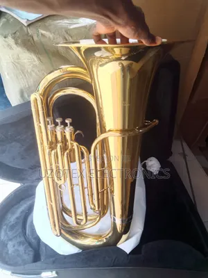 Professional Yamaha Tuba Sax