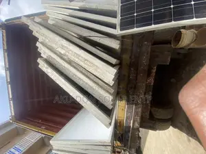 300watts 72cellls Original Canadian Mono Crystalline Solar Panels
