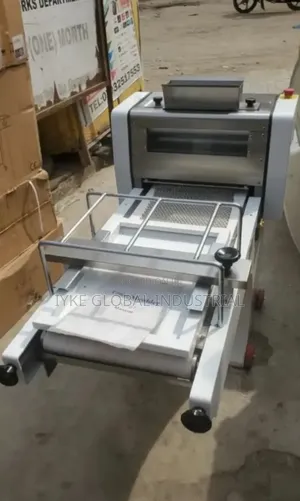 Dough Moulder