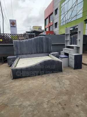 Exclusive 6by6 Upholstery Set of Bed.