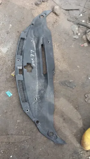 Radiator Plastic for Is 250 2015