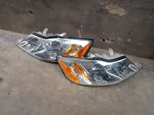 Headlamp for Toyota Avalon 2005