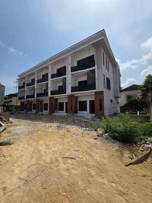 4bdrm Townhouse/Terrace In Lekki Phase 1 For Sale