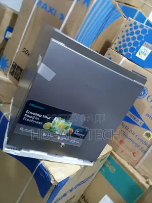 Small Hisense Refrigerator 44l – Compact Efficient