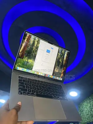 Laptop Apple MacBook Air 2023 M2 8GB Apple M2 SSD 512GB