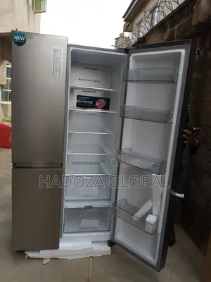 Side-by-side Hisense Rs-87ws Refrigerator 634 Litres