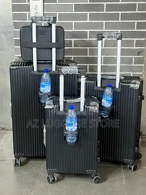 Set of 3 With Kit Luggage Boxes Black Color