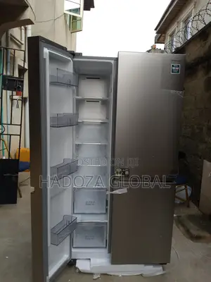 Twin Compartment Refrigerator - Hisense 643 L Rs-87ws