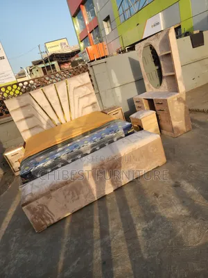 6by6 Set of Bed With Dresser, Footrest and Side Drawers
