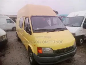 Ford Transit 2002 Yellow