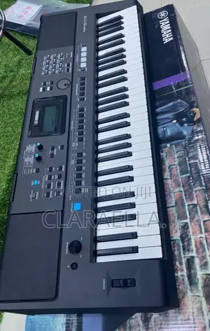 Yamaha PSR-E473 61-Key Portable Keyboard.