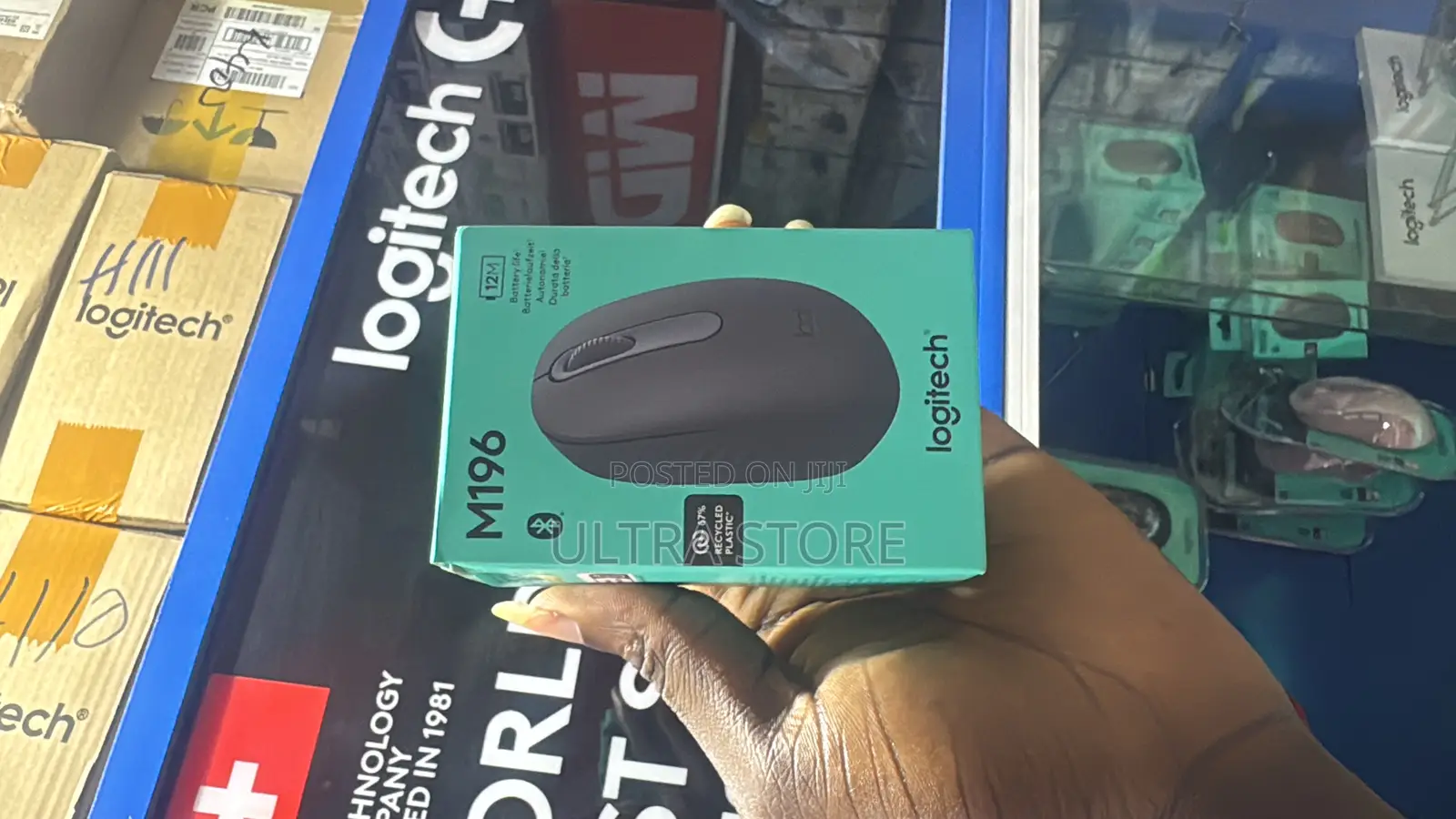 Logitech M196 Wireless Bluetooth Mouse