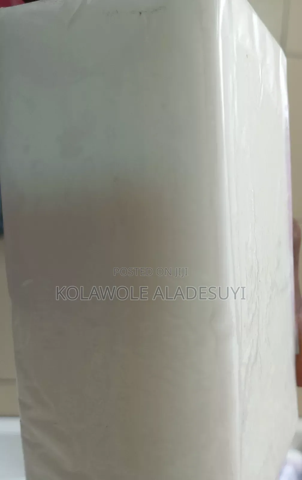 Giga White
