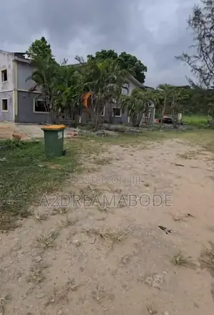 Exceptional Prime Vast Land With Structure