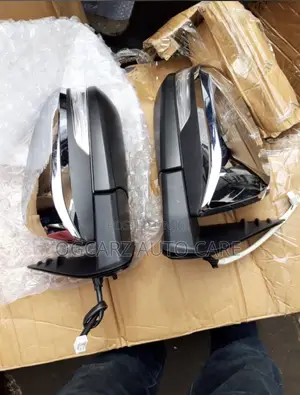 Side Mirror Hilux 2017 / 2023 Available