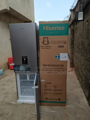Family-Sized Hisense 35dcb-Rd Refrigerator-Large Freezer