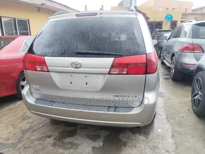 Toyota Sienna LE AWD 2005 Silver
