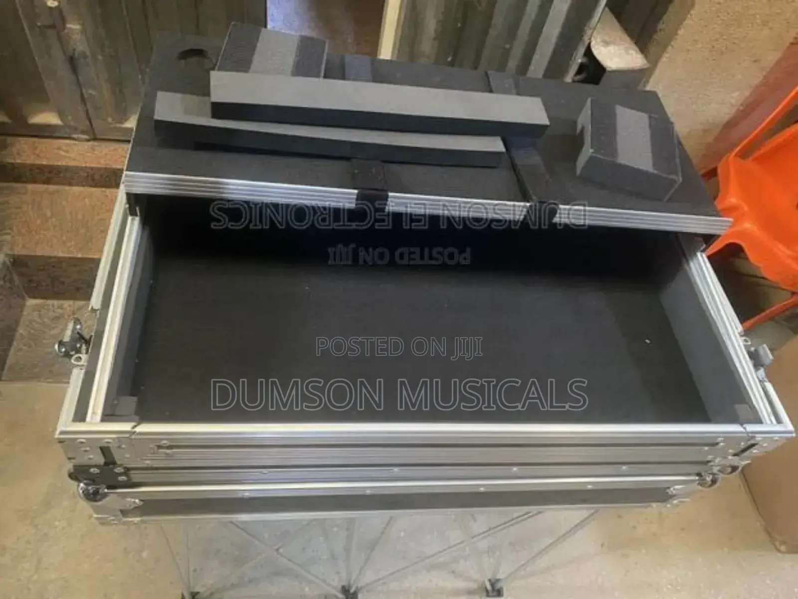 Dj Stand and Dj Controller Box