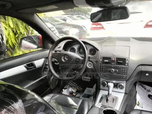 Mercedes-Benz C300 2010 Red