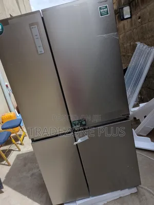 Freeze Frenzy Hisense Side by Side Refrigerator