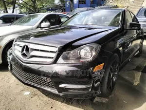 Mercedes-Benz C300 2013 Black