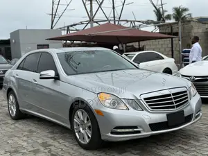 Mercedes-Benz E350 Base 4Matic Sedan AWD (3.5L 6cyl 7A) 2013 Silver