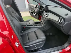 Mercedes-Benz GLA-Class 2017 Red