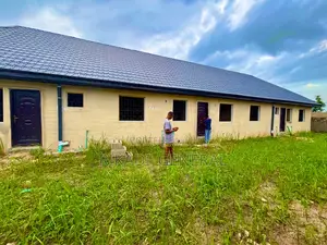 6bdrm Apartment in Ewekoro for sale