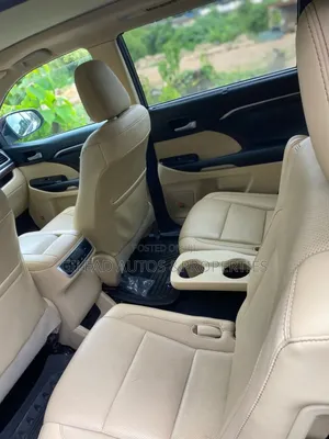Toyota Highlander Limited Platinum 4dr SUV AWD (3.5L 6cyl 6A) 2015 Gray