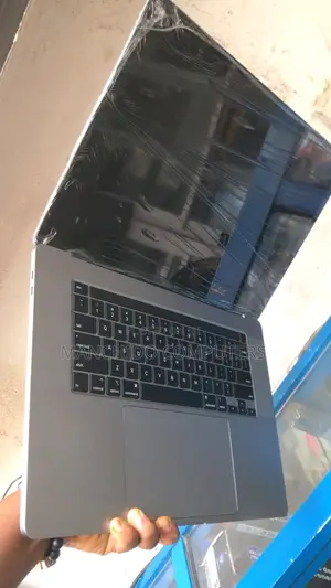Laptop Apple MacBook Pro 2019 32GB Intel Core i7 SSD 1T