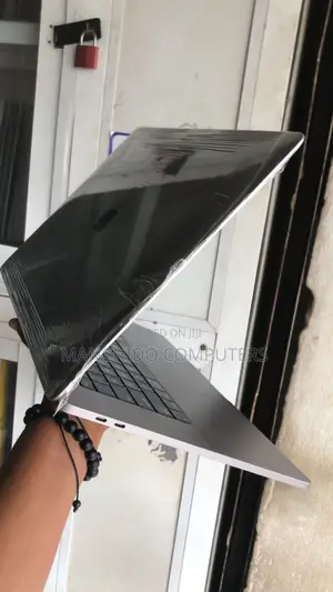 Laptop Apple MacBook Pro 2019 32GB Intel Core i7 SSD 512GB