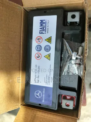 12v 12ah Auxiliary Battery for a Mercedes-Benz W211 GLK E350