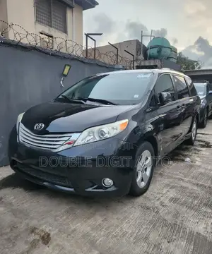 Toyota Sienna Limited 7-Passenger 4dr Minivan (3.5L 6cyl 6A) 2015 Black