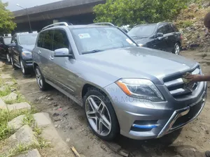 Mercedes-Benz GLK-Class Base GLK 350 4dr AWD 4MATIC (3.5L 6cyl 7A) 2015