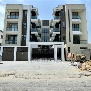 3bdrm Apartment In Lekki Phase 1 For Sale