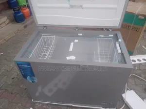 Midea Chest Freezer 379