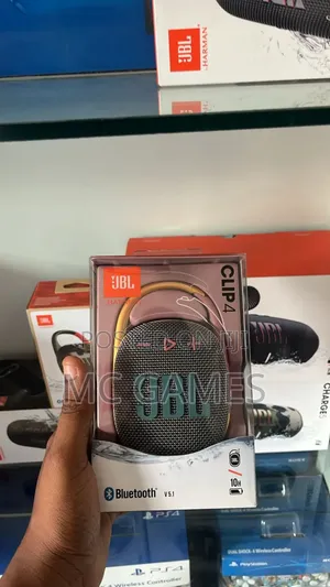 JBL Clip 4
