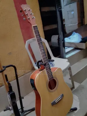 Professional Accoutic Guitar With Bag and Strap