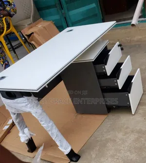 Office Table With Movable Drawers.