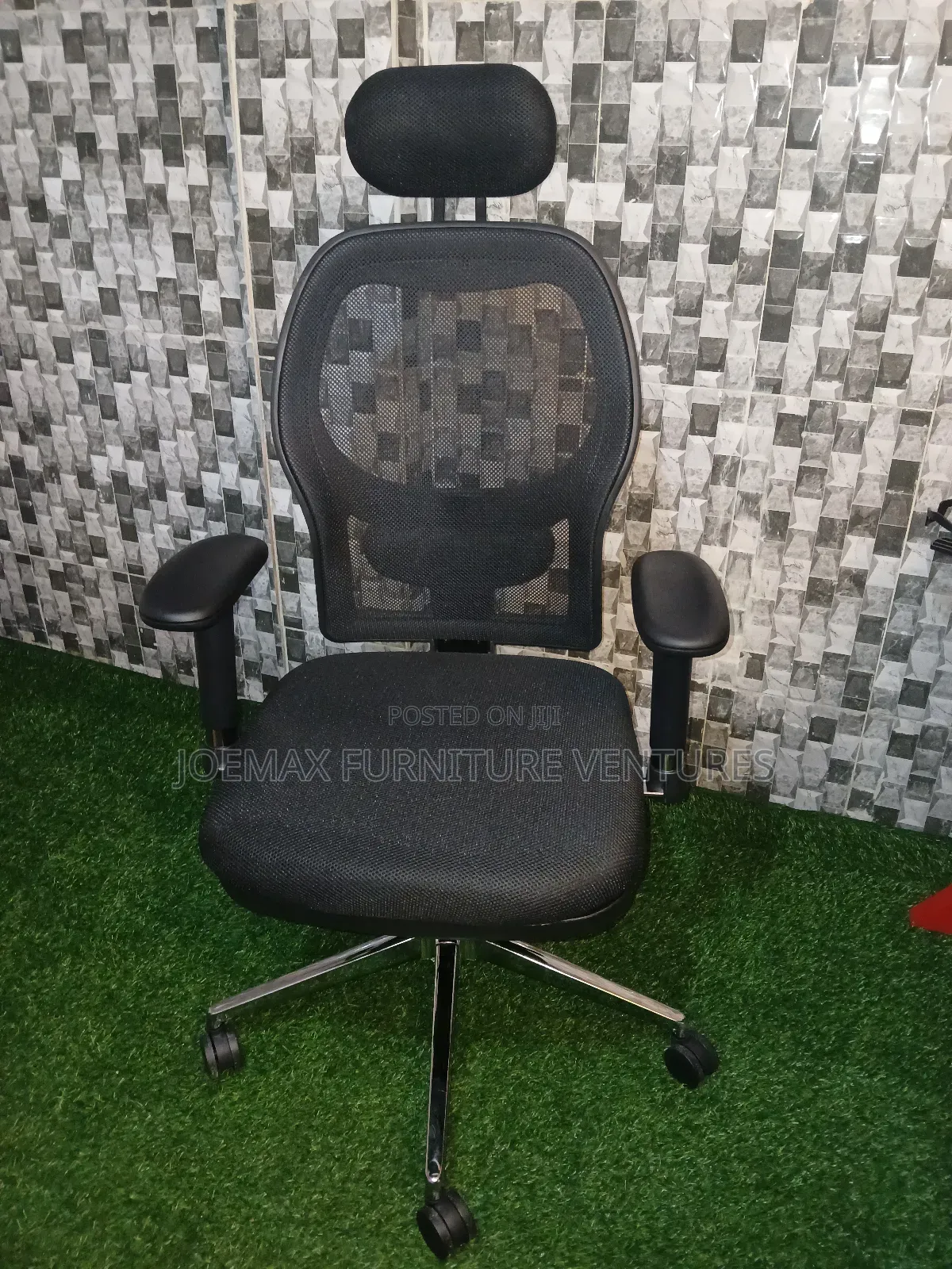 Executive Net Chair .