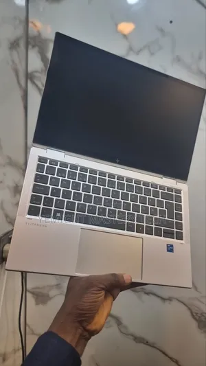 Laptop HP EliteBook 1040 G8 32GB Intel Core I7 SSD 512GB