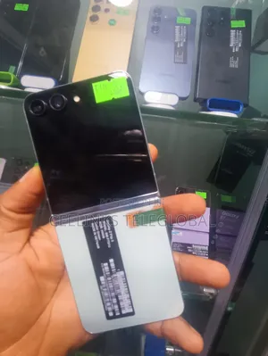 Samsung Galaxy Z Flip5 256 GB Rose Gold