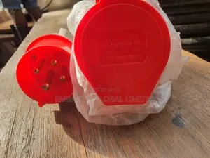 32amps Industrial Waterproof Socket 4pin