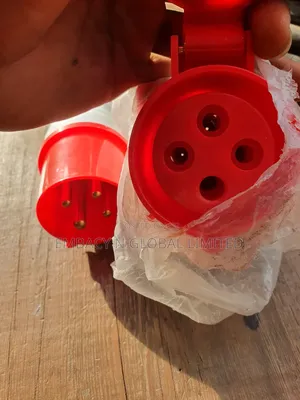 32amps Industrial Waterproof Socket 4pin