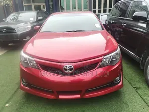 Toyota Camry SE 4dr Sedan (2.5L 4cyl 6A) 2013 Red