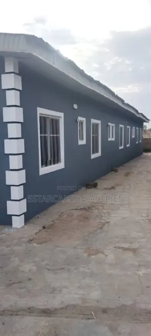 22 Rooms Self Contain Hostel, 3 Bedroom Available for Sale