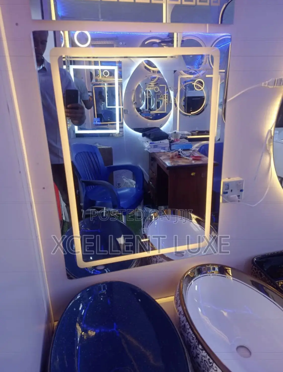 Square Led Mirror With 3 Lights Colors