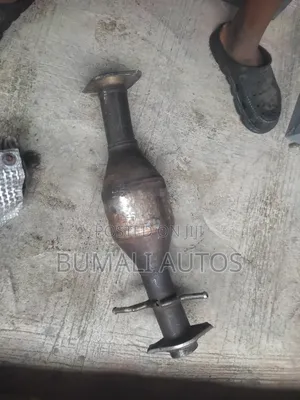 Center Catalyst Converter for Lexus Rx350 2010 Model