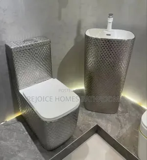 Luxury Diamond Pattern Water Closet Toilet Basin Set